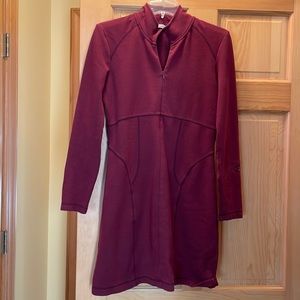 Athleta Cassidy long sleeve burgundy knit dress with zip high neck in med petite